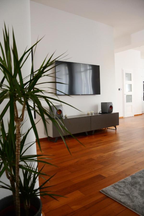 Premium Apartment Near Banska Bystrica Square With Two Big Bedrooms Экстерьер фото